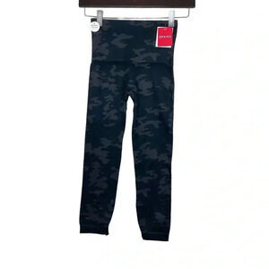 Spanx Look At Me Now Camo Leggings Size Small
